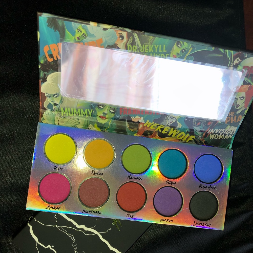 Eyeshadow palette